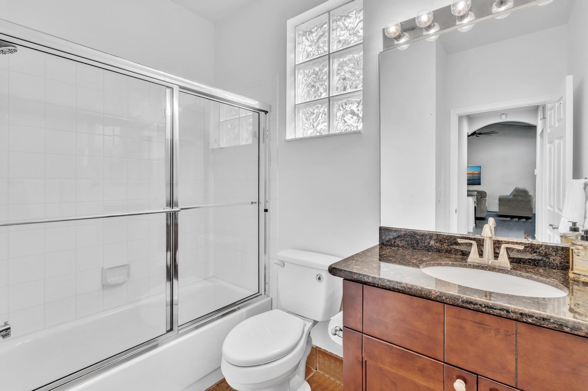 ABERDEEN 10 - Residential Lease