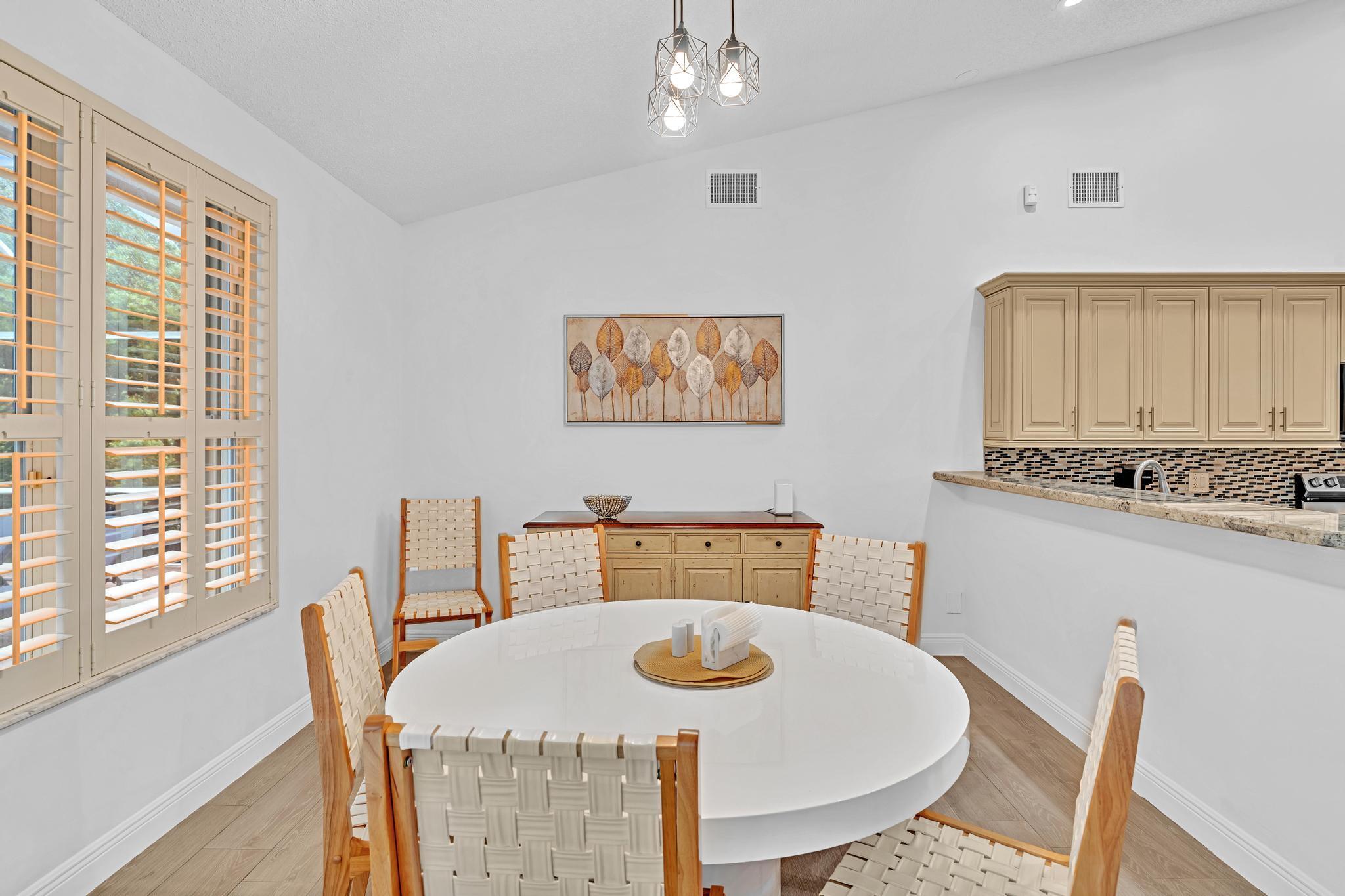ABERDEEN 10 - Residential Lease