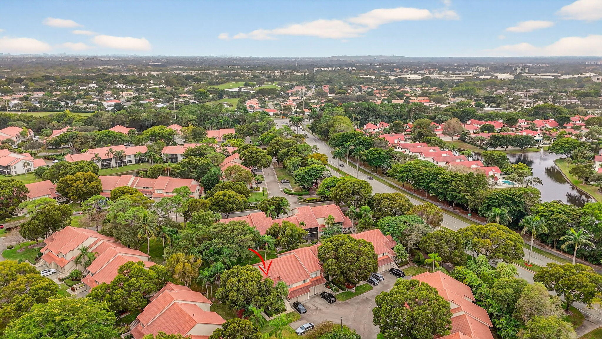 COACH HOUSES OF TOWN PLACE CONDO - Residential Lease