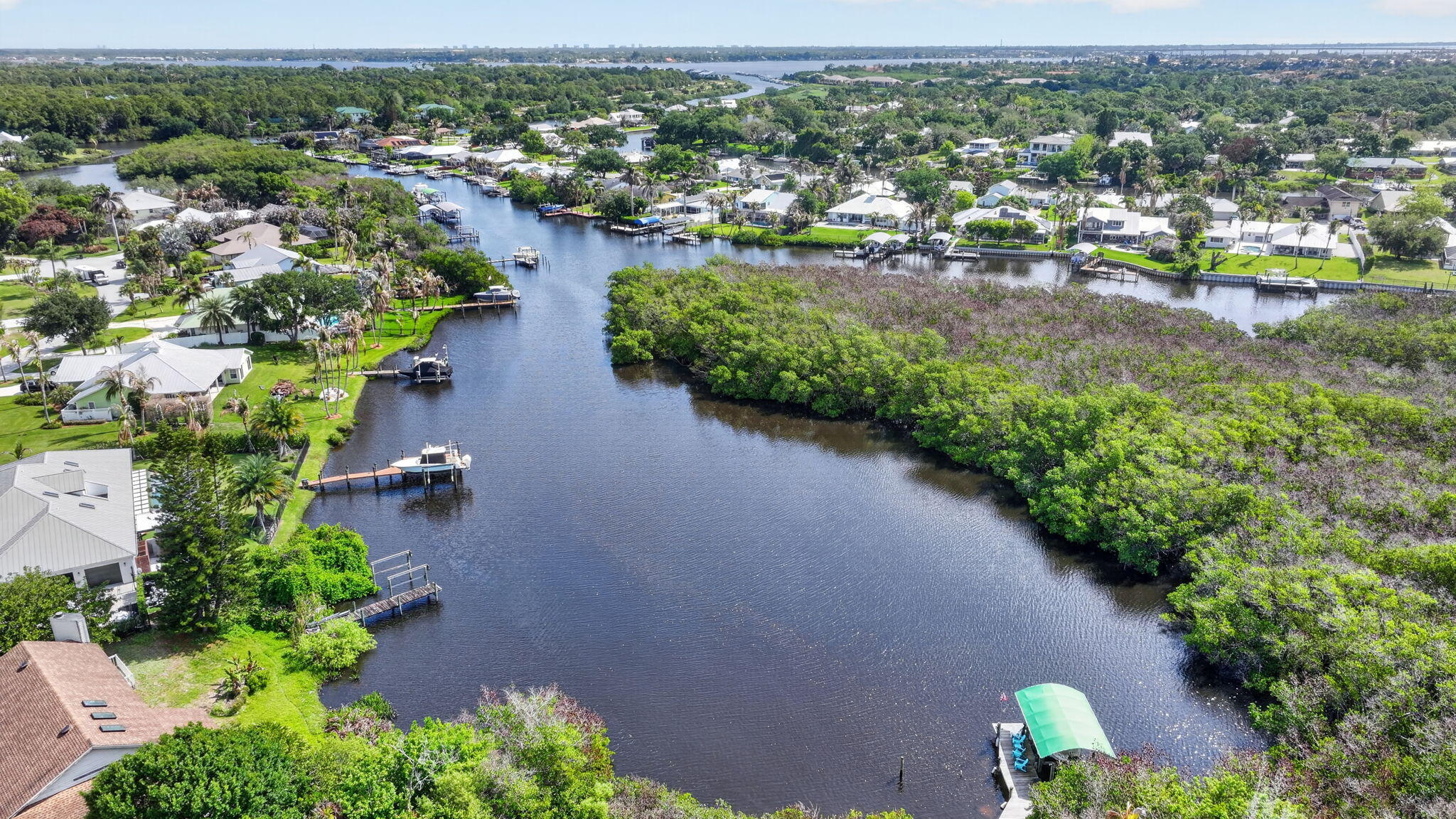 HIDDEN BAY - Residential