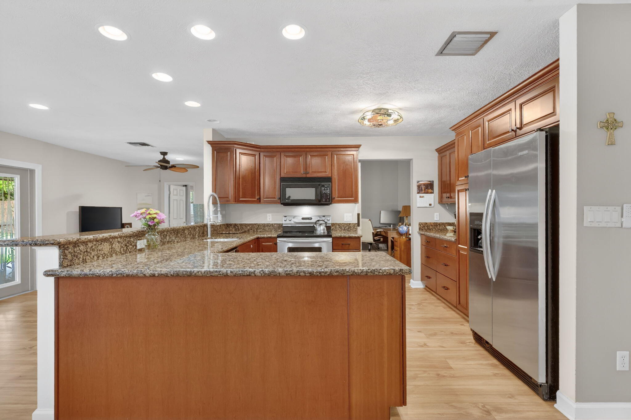 HIDDEN BAY - Residential