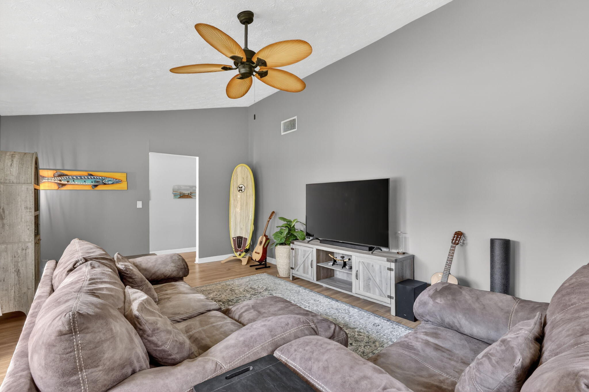 HIDDEN BAY - Residential