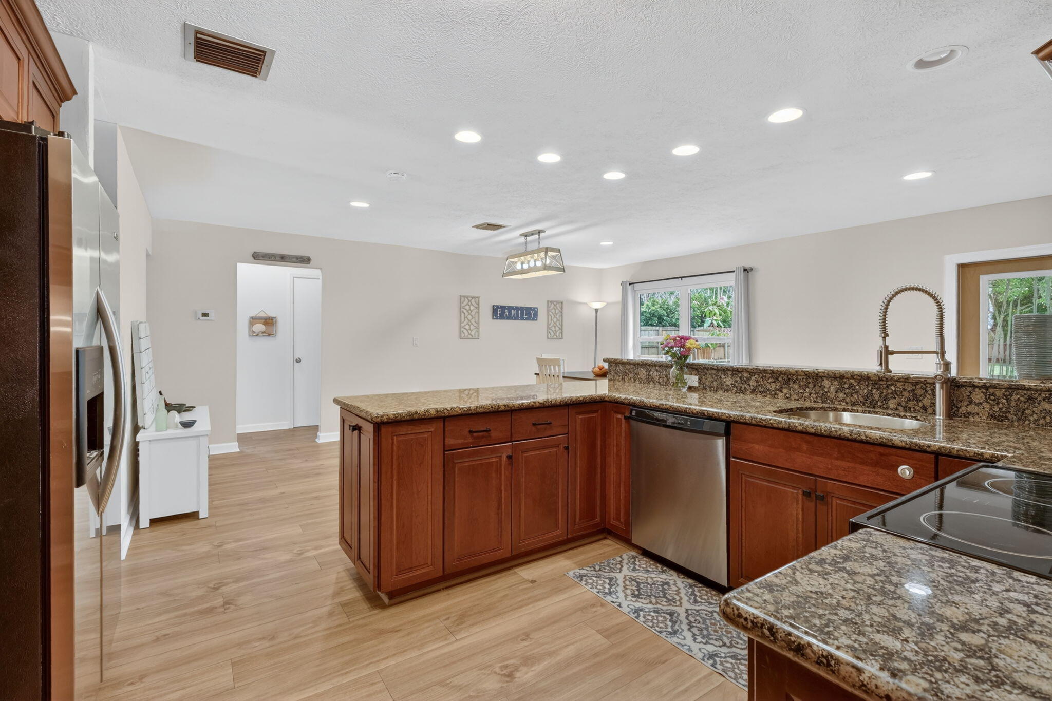 HIDDEN BAY - Residential