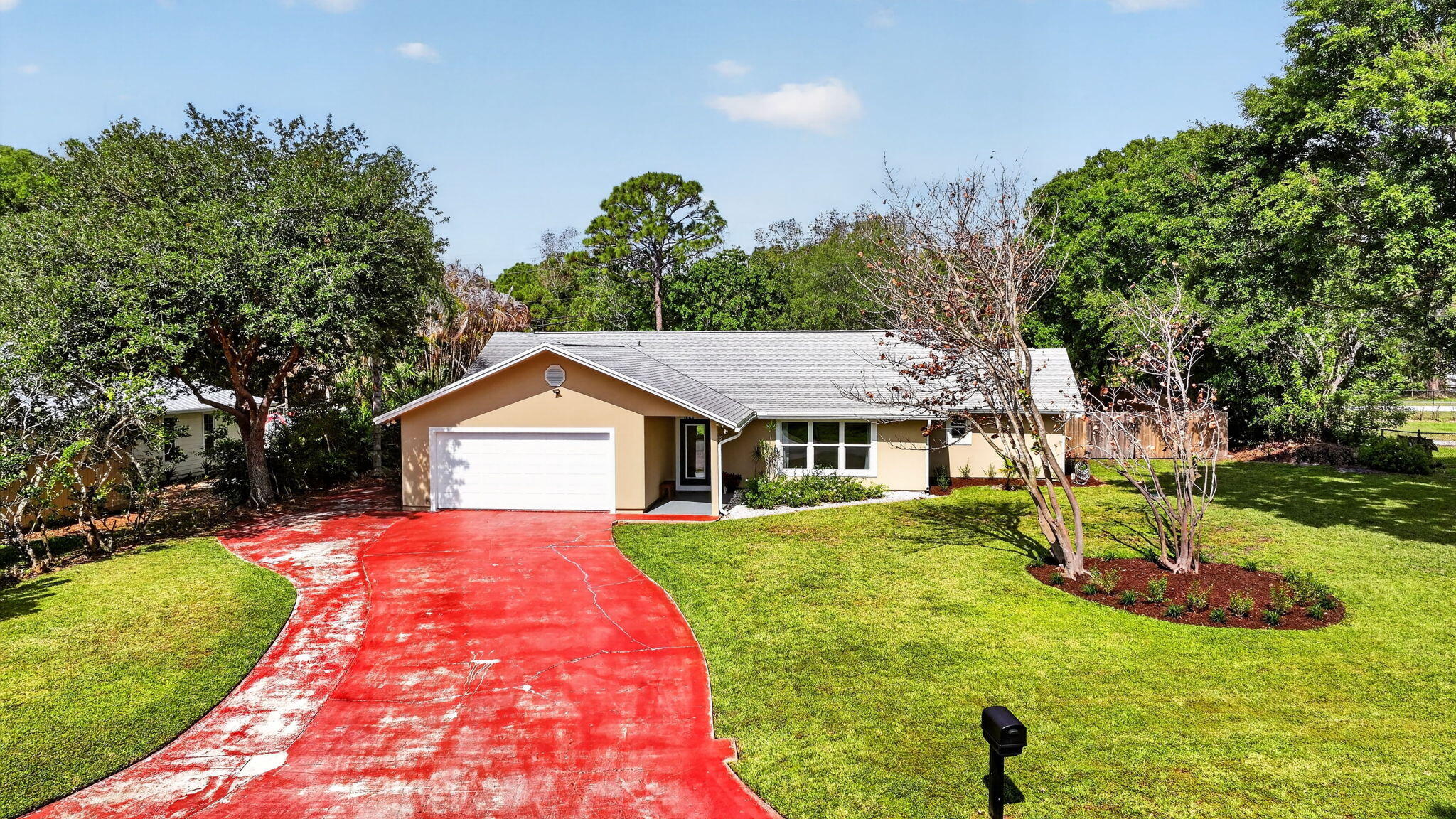 HIDDEN BAY - Residential