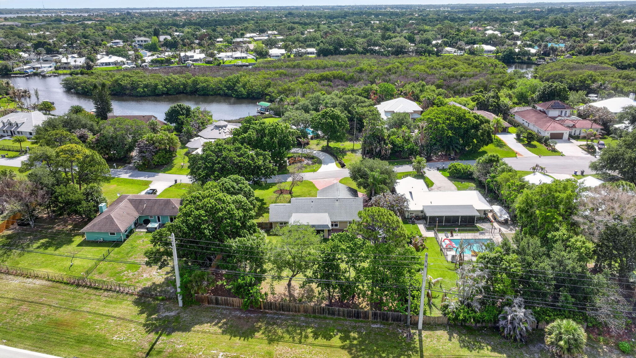 HIDDEN BAY - Residential