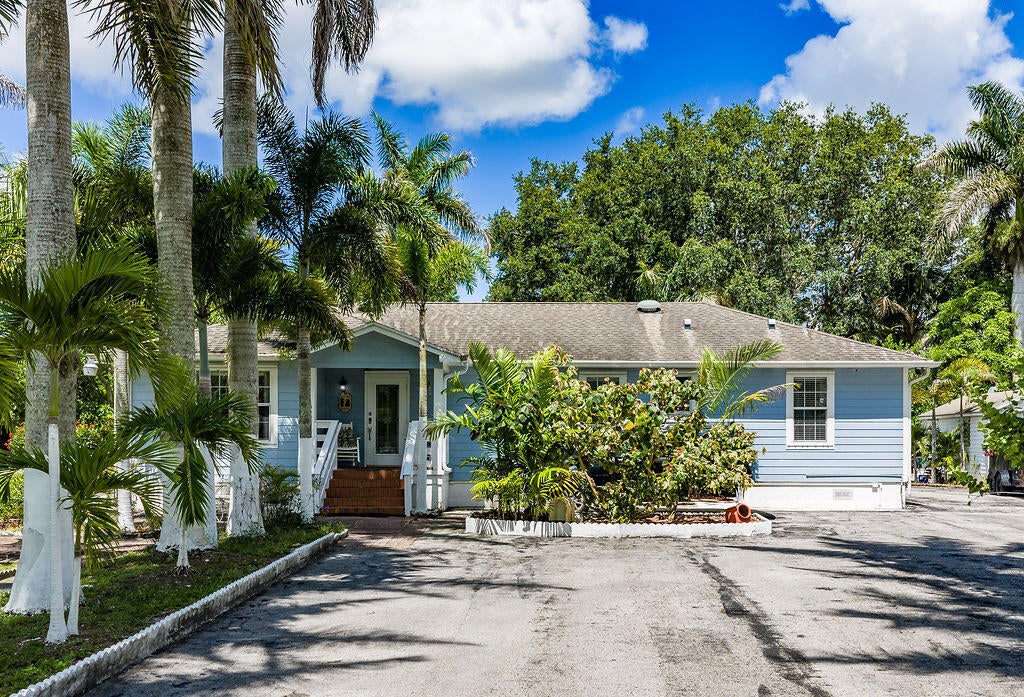 Photo of 6929 120th Avenue N, West Palm Beach, FL 33412 (MLS # B26068527)