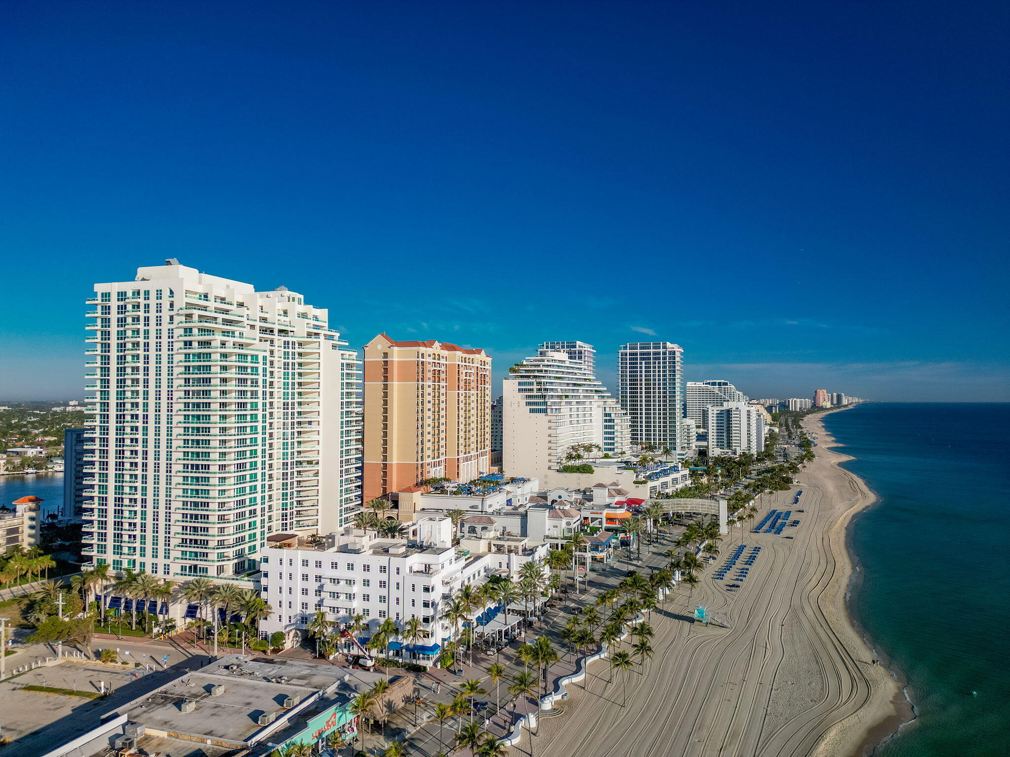 LAS OLAS BEACH CLUB - Residential