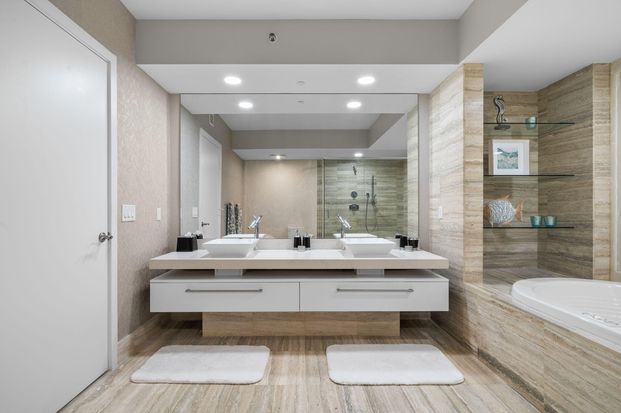 LAS OLAS BEACH CLUB - Residential