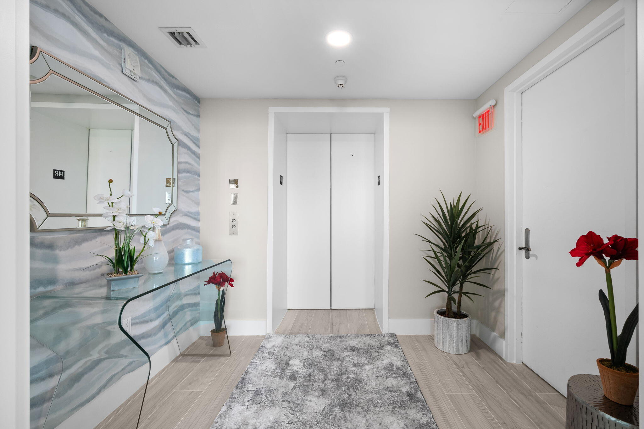 LAS OLAS BEACH CLUB - Residential