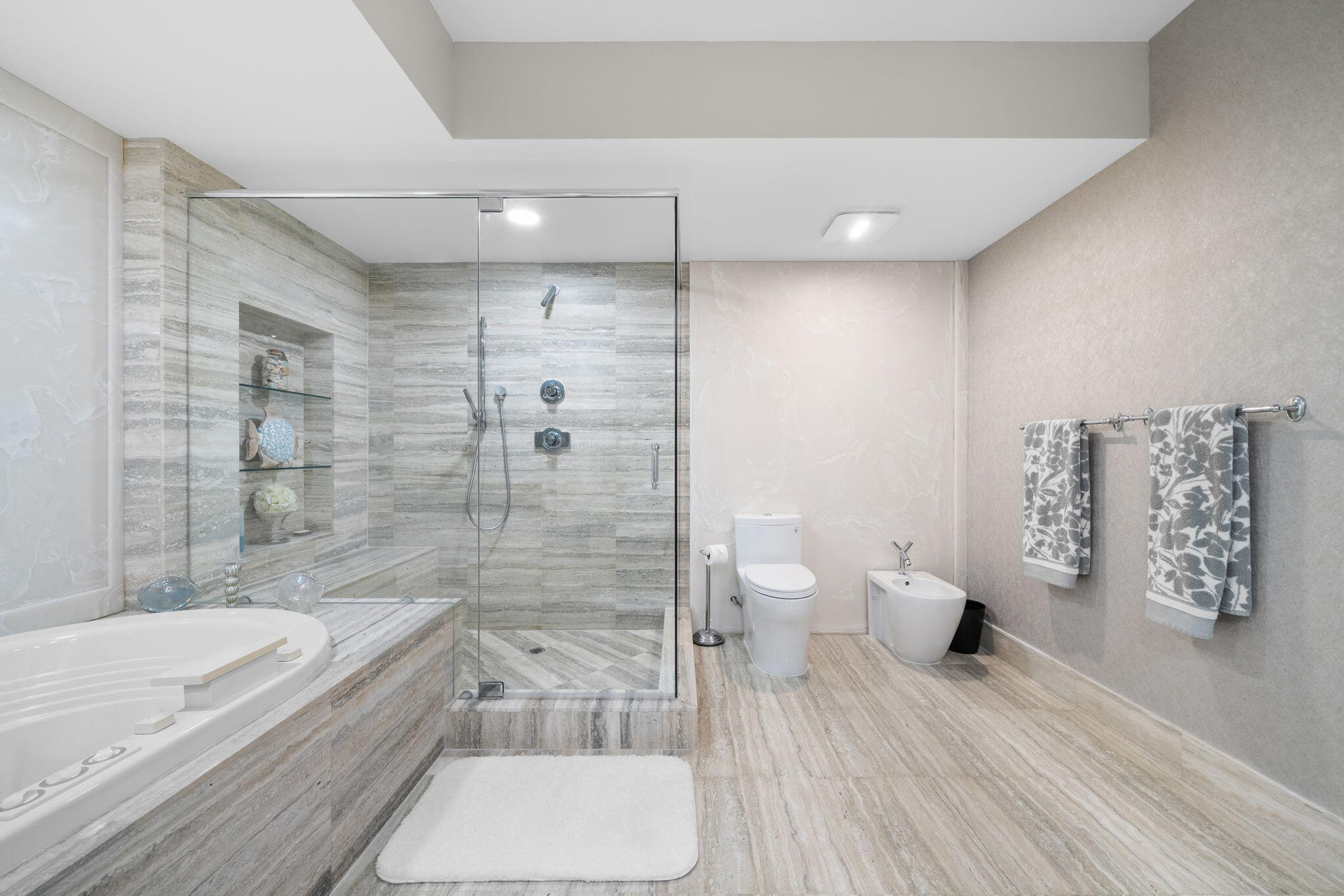 LAS OLAS BEACH CLUB - Residential