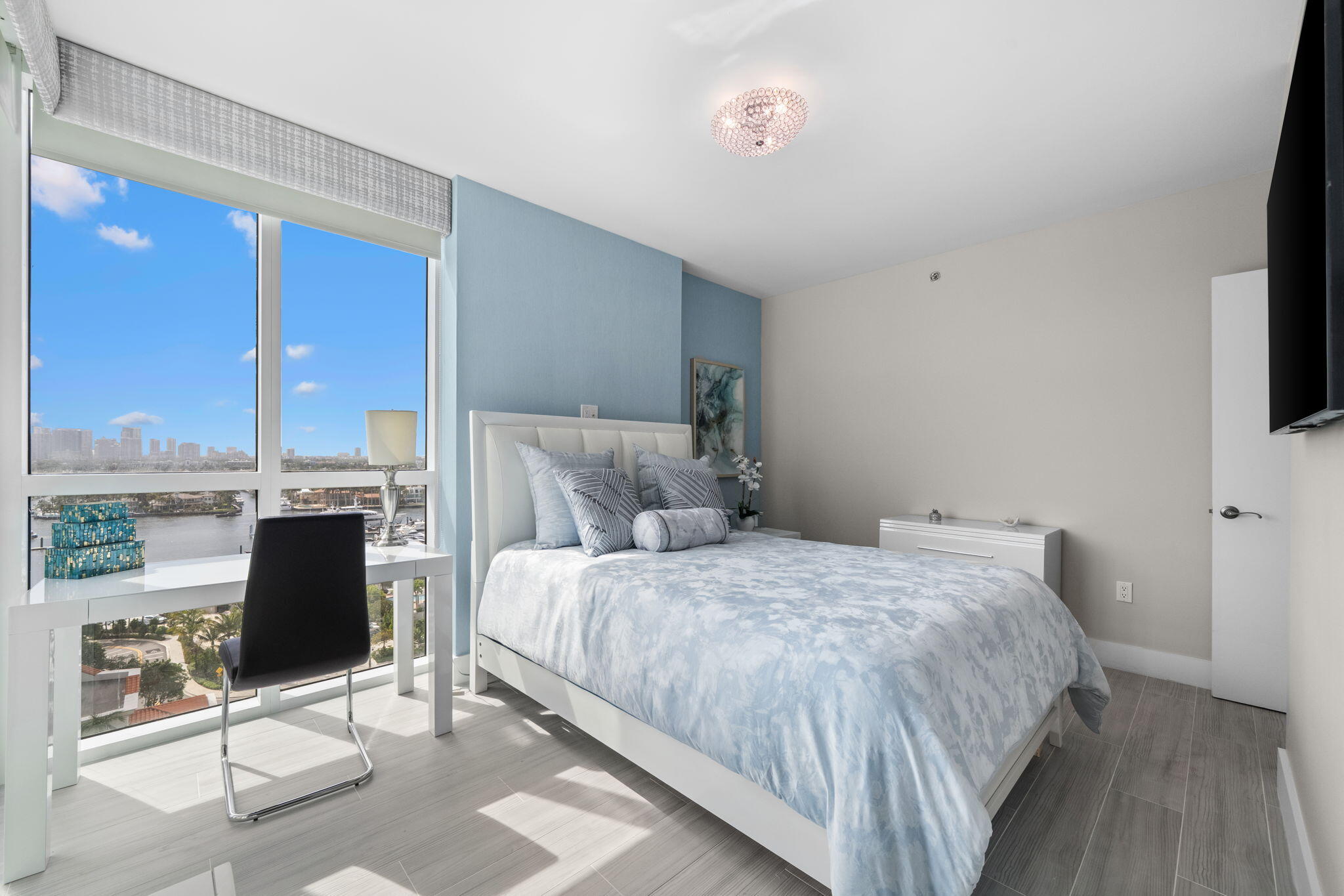 LAS OLAS BEACH CLUB - Residential