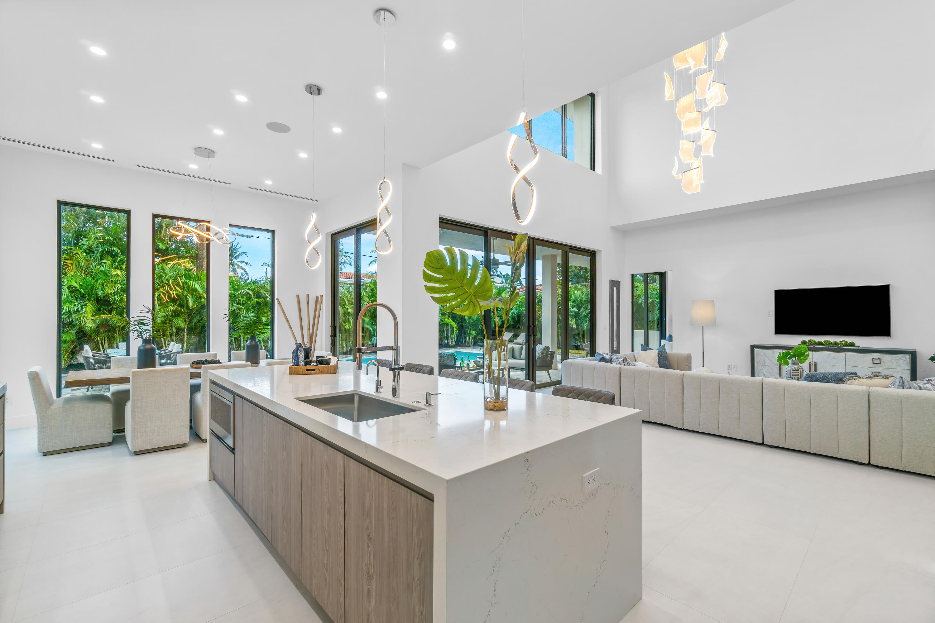 WHISEM UNIT B - Residential