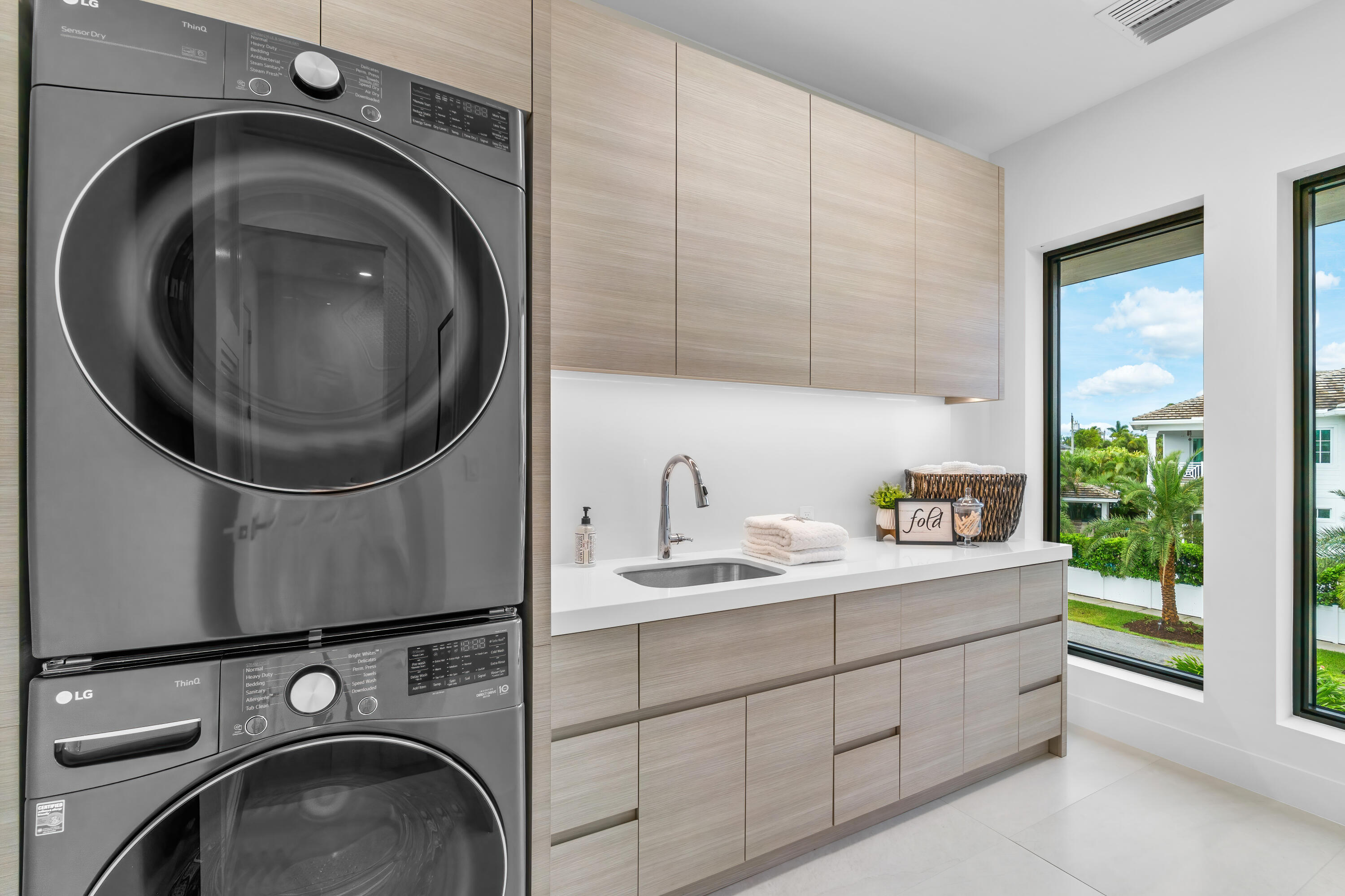 WHISEM UNIT B - Residential