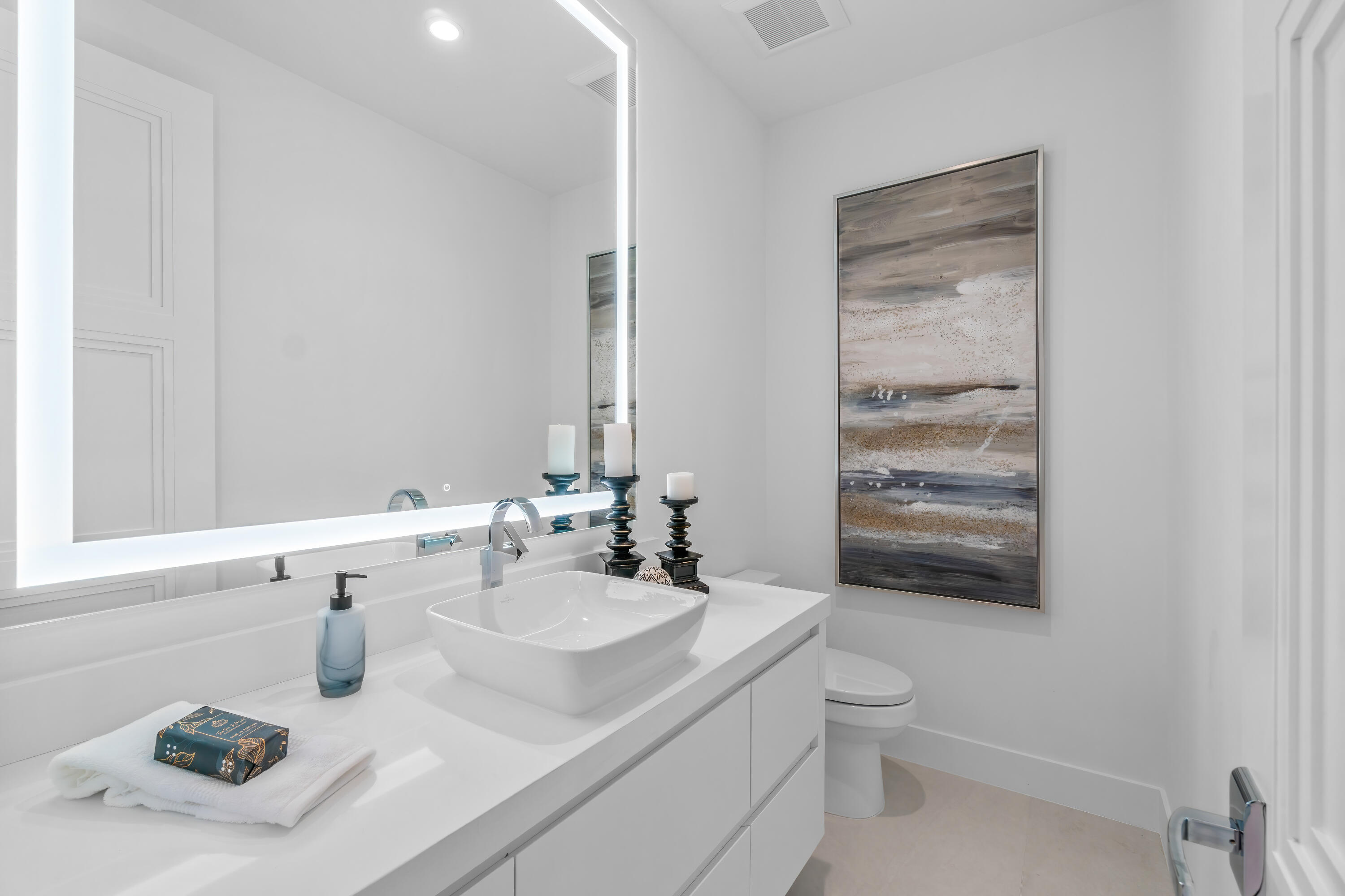 WHISEM UNIT B - Residential