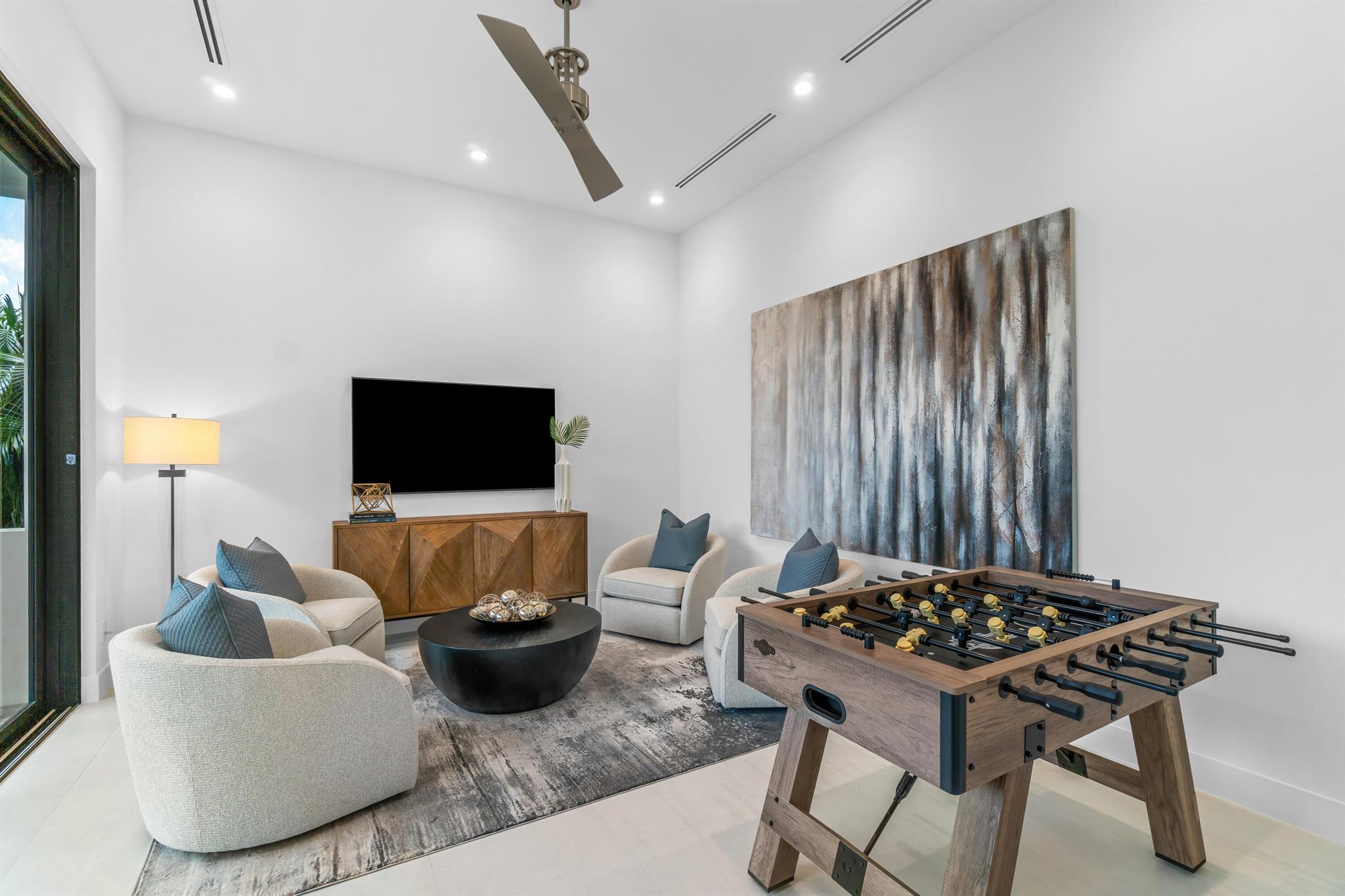 WHISEM UNIT B - Residential