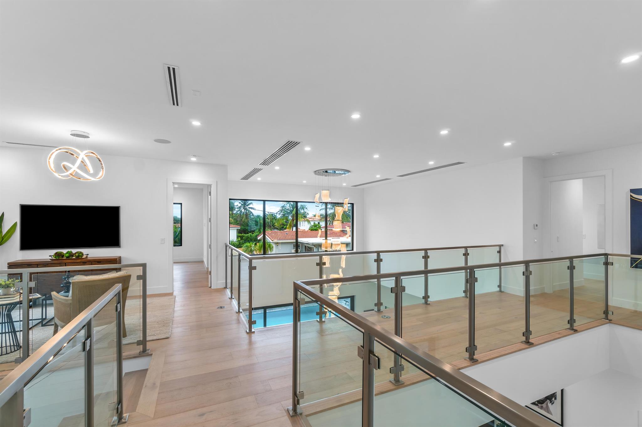 WHISEM UNIT B - Residential