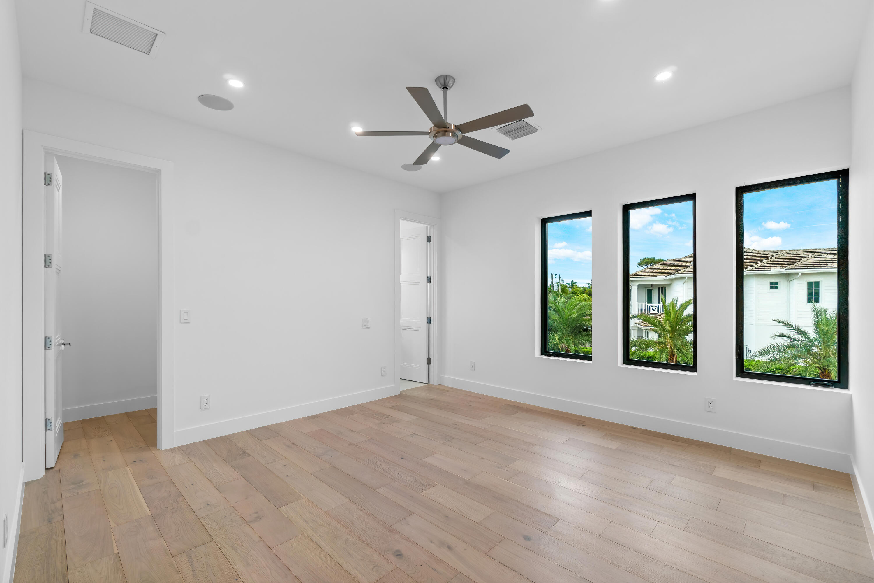 WHISEM UNIT B - Residential