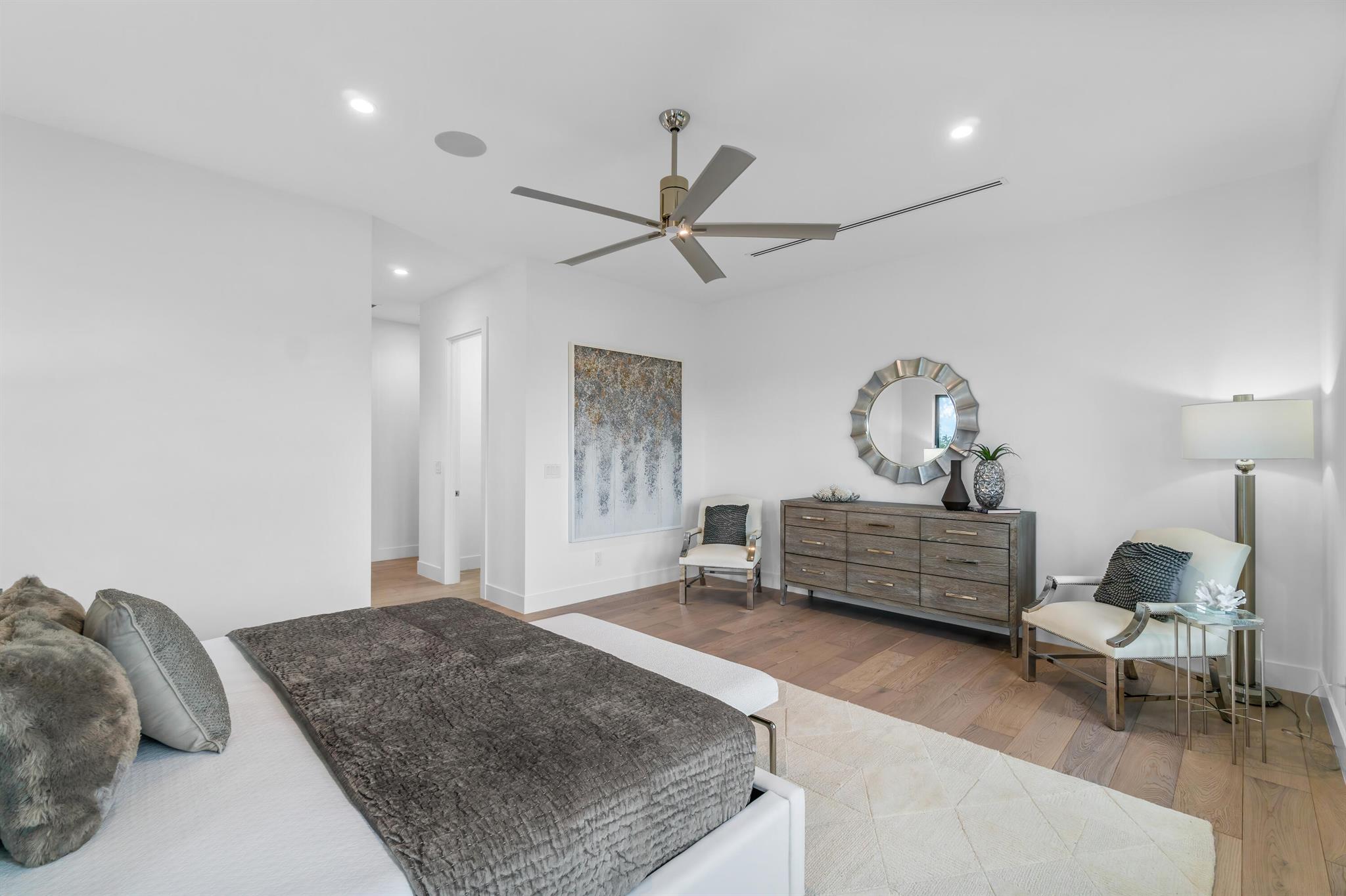 WHISEM UNIT B - Residential