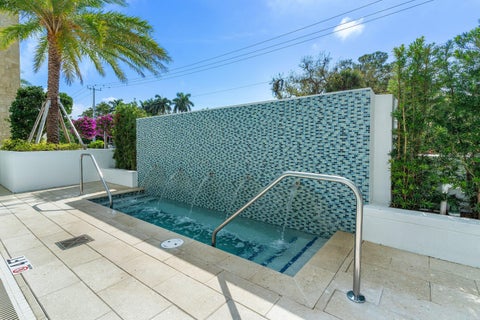 Tiny photo for 475 E ROYAL PALM Road #306, Boca Raton, FL 33432 (MLS # B26061287)