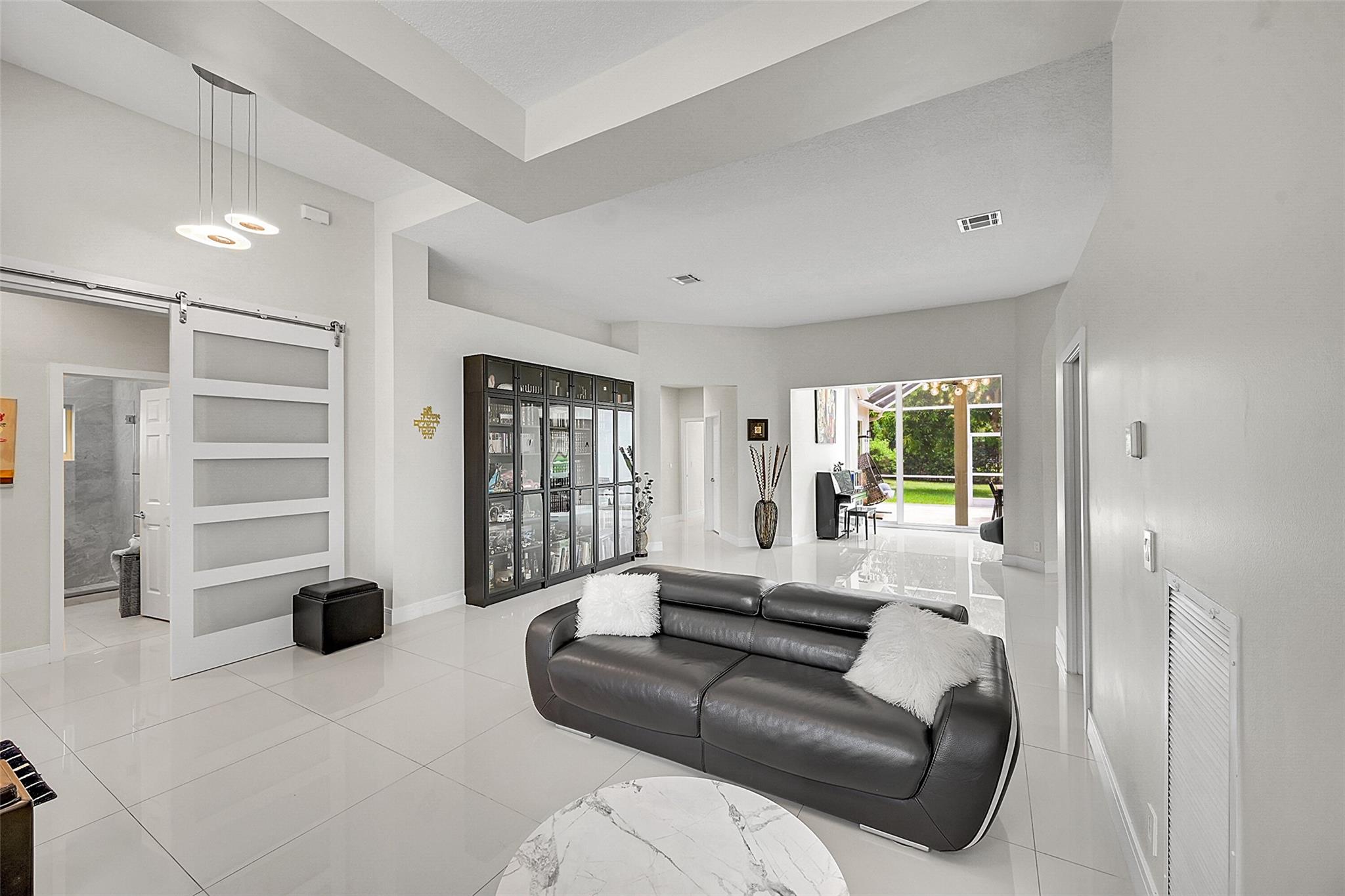 BOCA FALLS PAR J - Residential