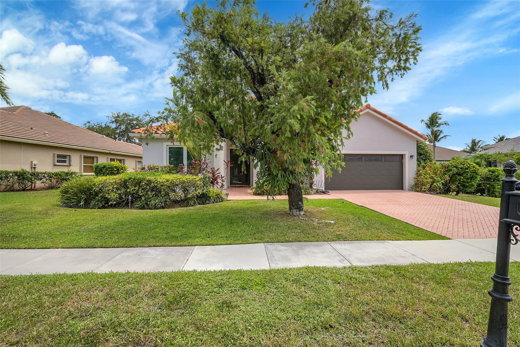 BOCA FALLS PAR J - Residential