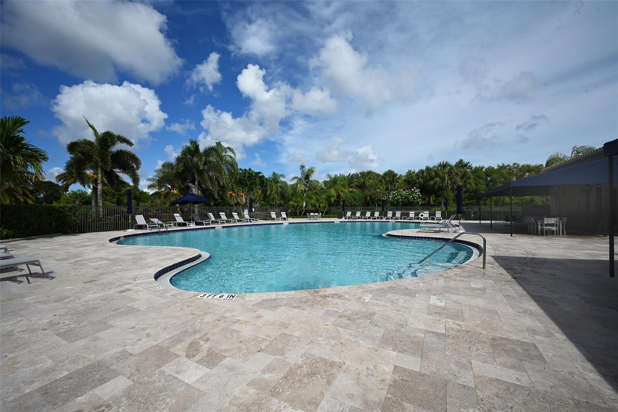 BOCA FALLS PAR J - Residential