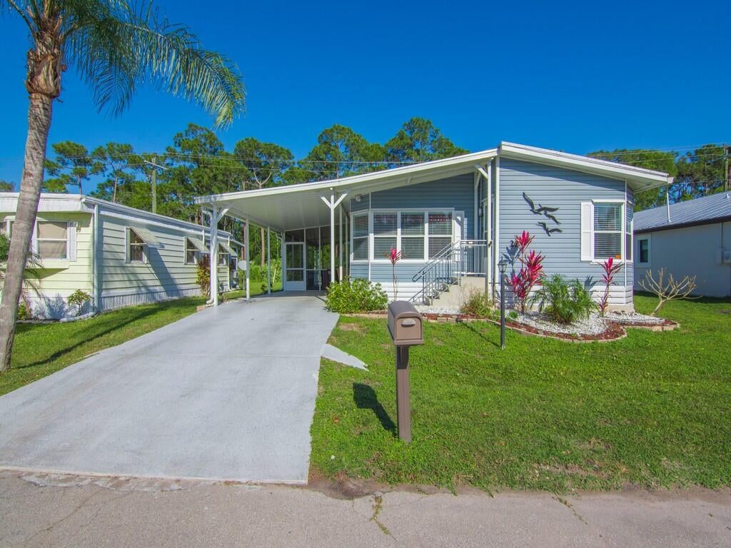 22 Mediterranean Boulevard E