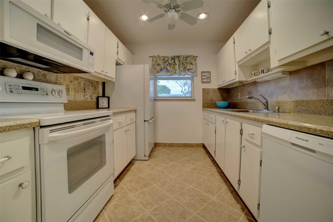 LEISUREVILLE GOLF VIEW CO - Residential