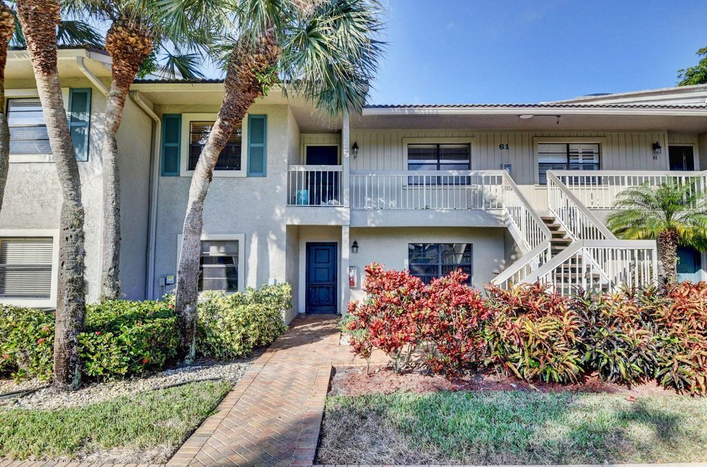 Photo of 61 Eastgate Drive #E, Boynton Beach, FL 33436 (MLS # R10954447)