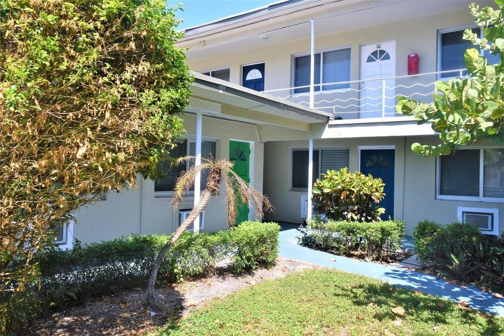 Photo of 101 S Palmway #9, Lake Worth Beach, FL 33460 (MLS # R11046970)