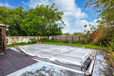 Tiny photo for 7111 Washington Avenue, Lake Worth, FL 33462 (MLS # B26010674)