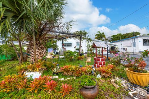 Tiny photo for 7111 Washington Avenue, Lake Worth, FL 33462 (MLS # B26010674)