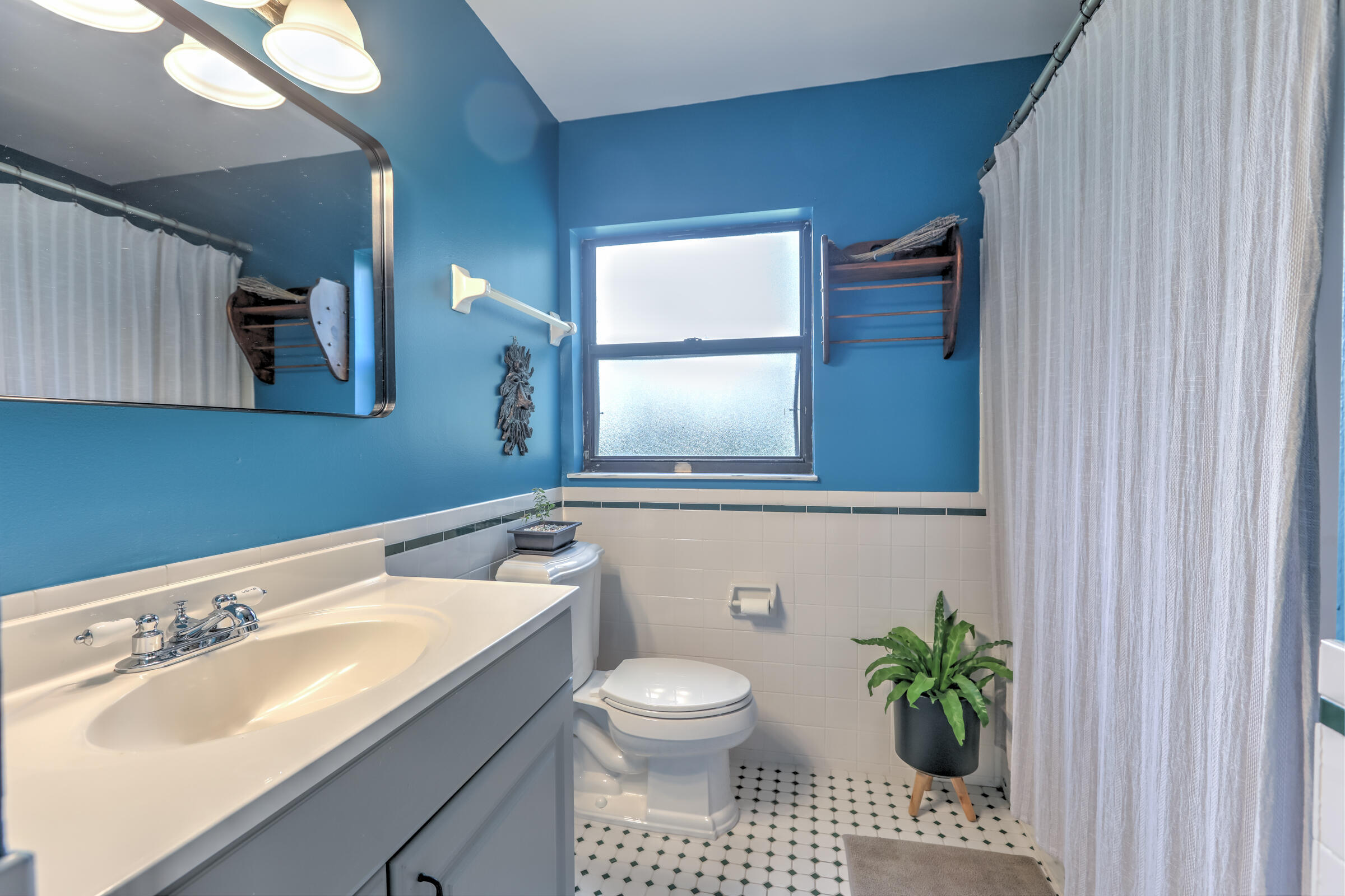 2050 Oleander Boulevard 8104