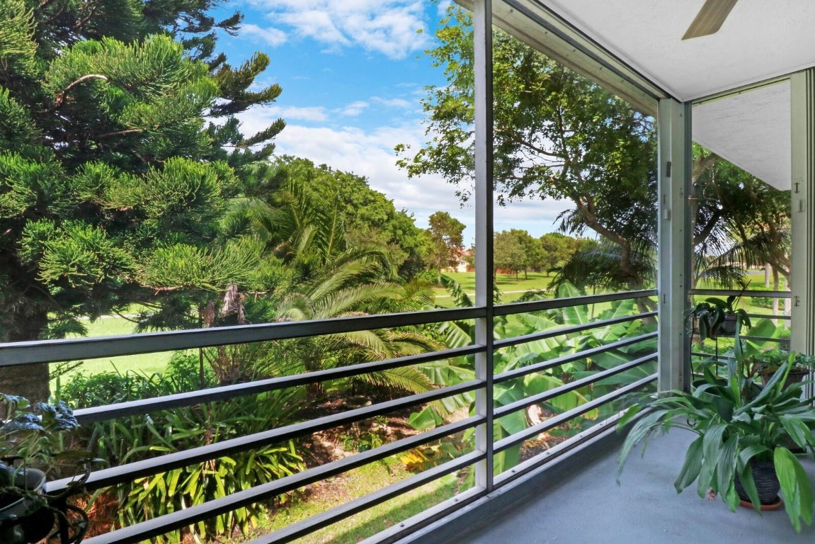 PALM AIRE - Residential