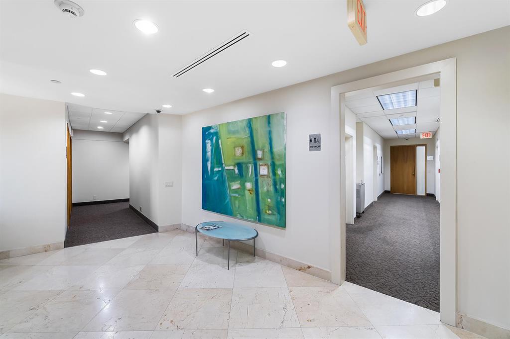 S/D OF 32-46-43 IN - Commercial Sale