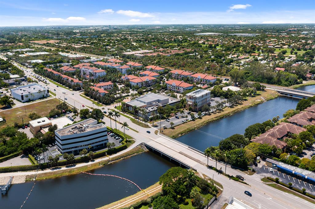 S/D OF 32-46-43 IN - Commercial Sale