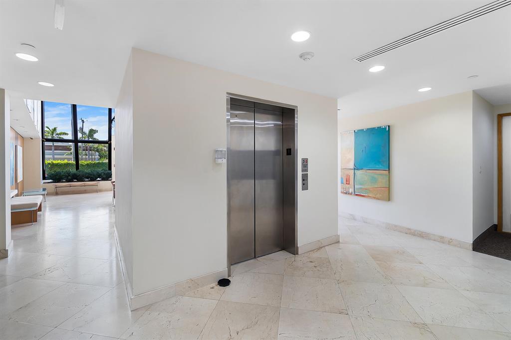 S/D OF 32-46-43 IN - Commercial Sale