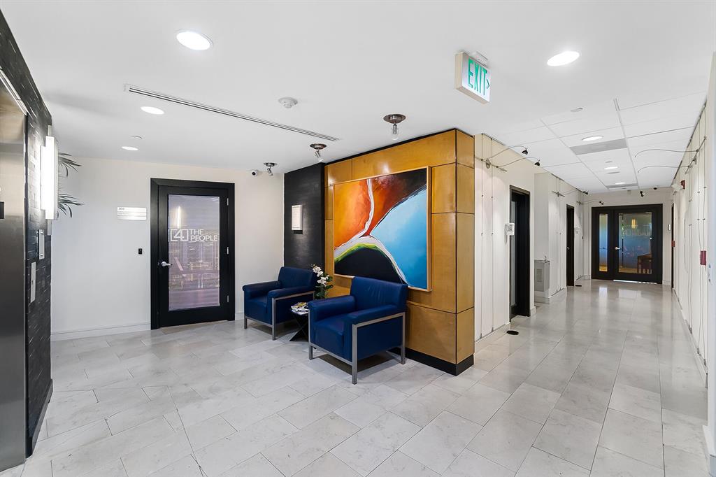 S/D OF 32-46-43 IN - Commercial Sale