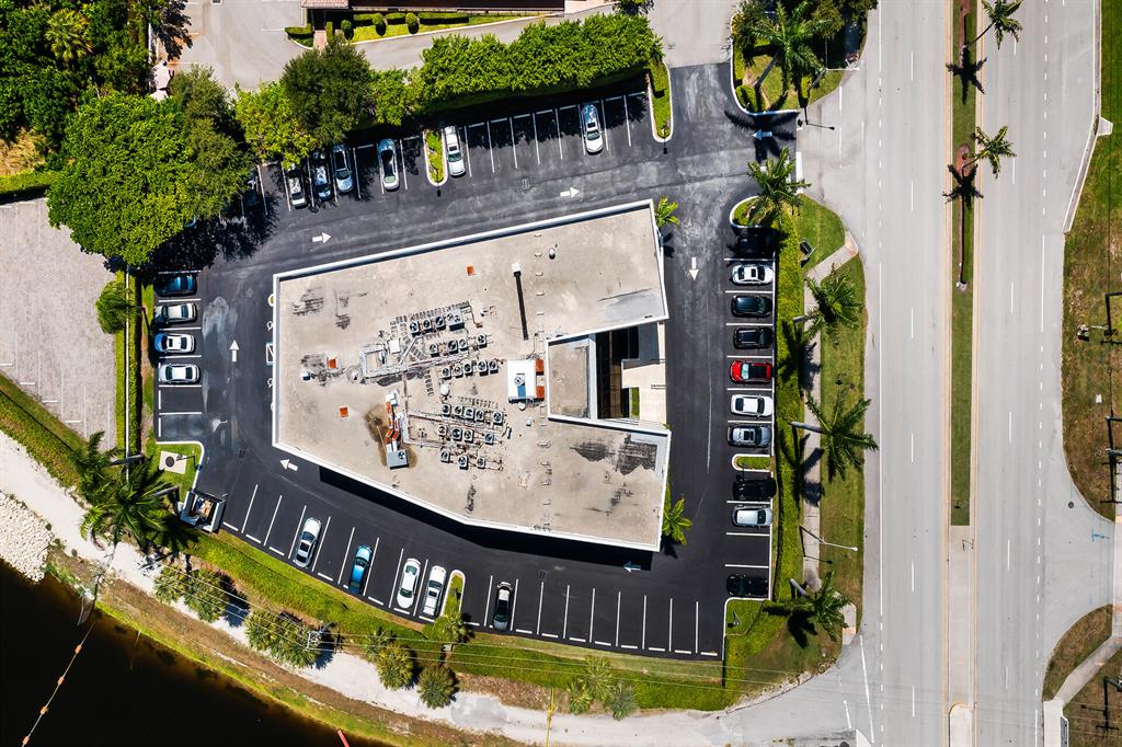 S/D OF 32-46-43 IN - Commercial Sale