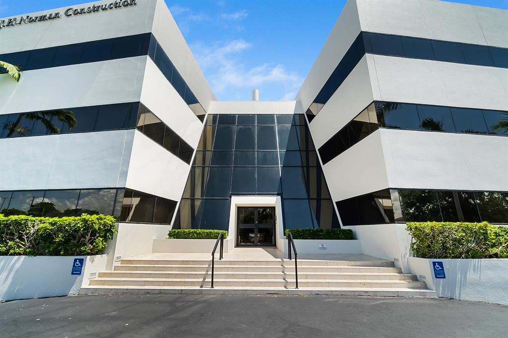 S/D OF 32-46-43 IN - Commercial Sale