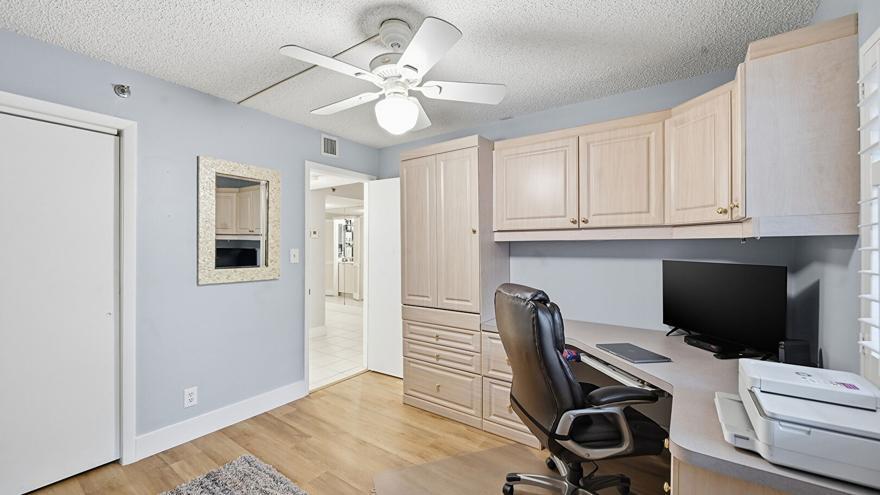 OCEAN TRAIL CONDO V - Residential