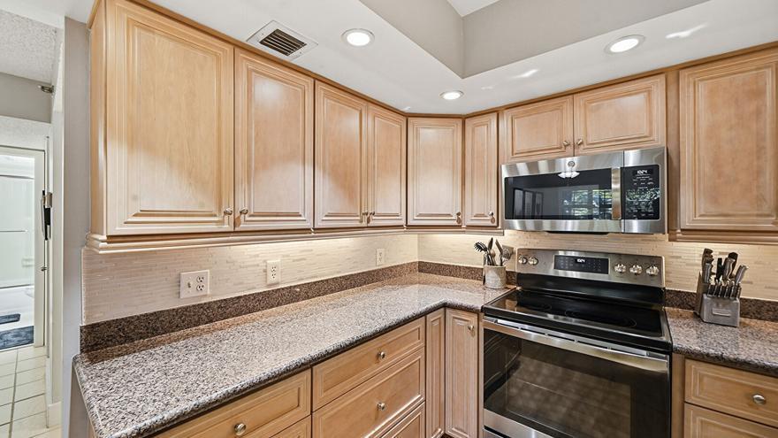 OCEAN TRAIL CONDO V - Residential