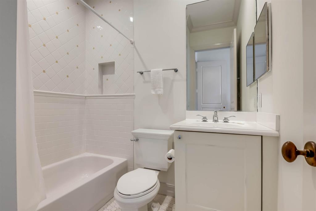 MAGNOLIA COURT - Residential Lease