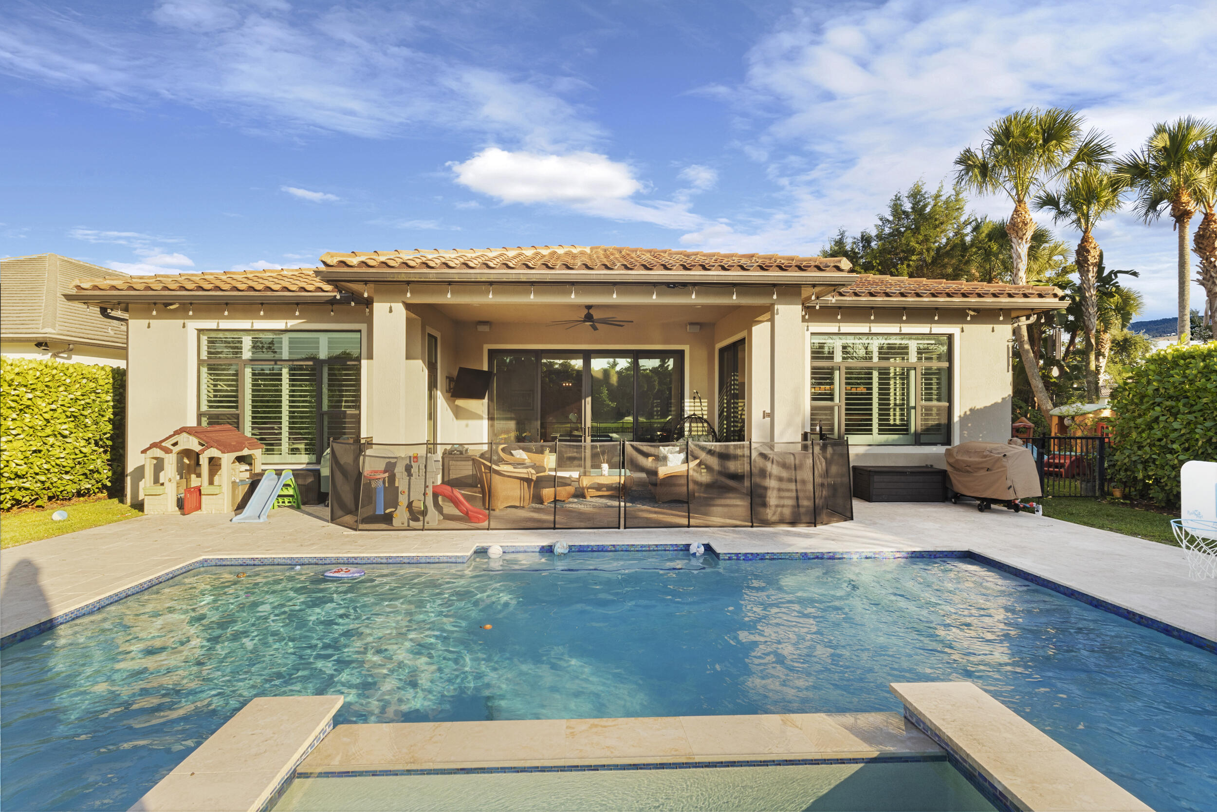 PALM MEADOWS ESTATES - Residential