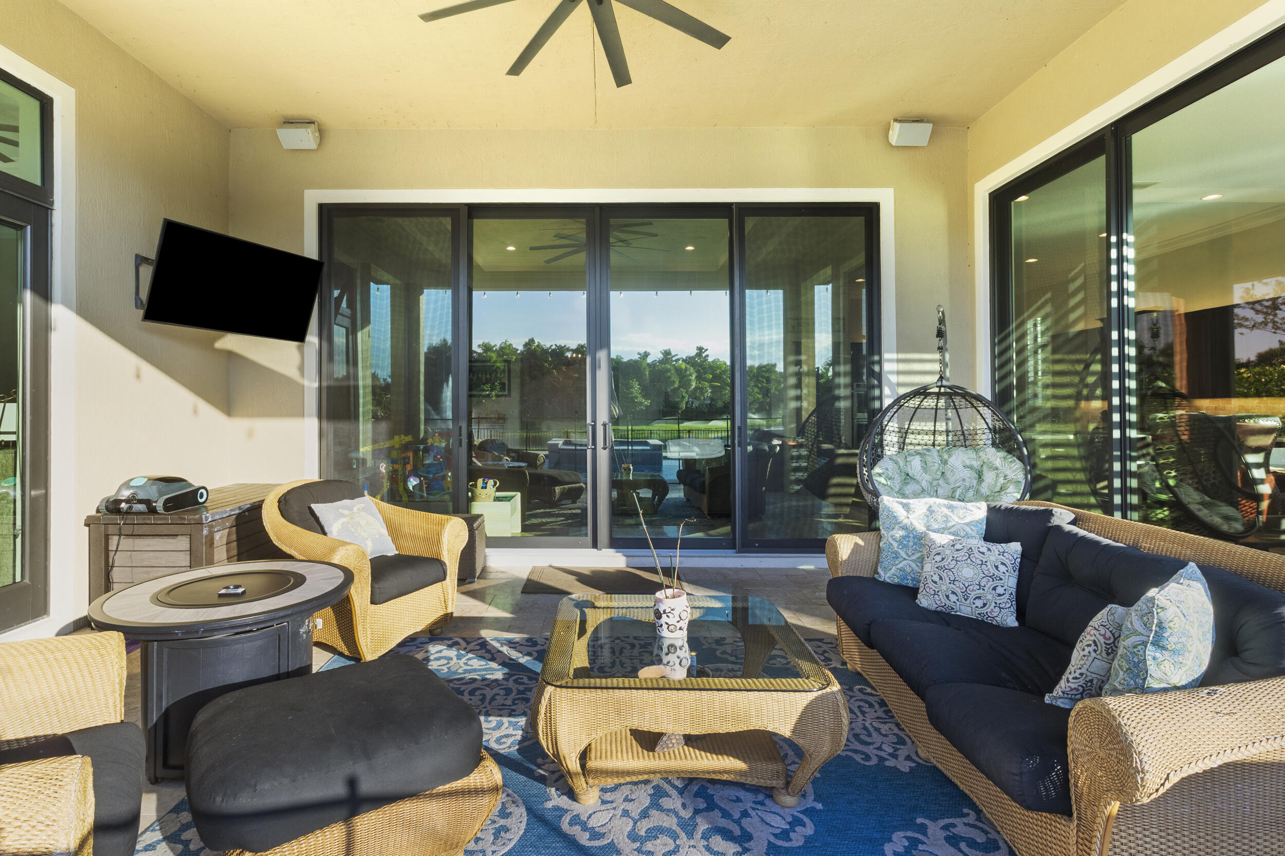 PALM MEADOWS ESTATES - Residential