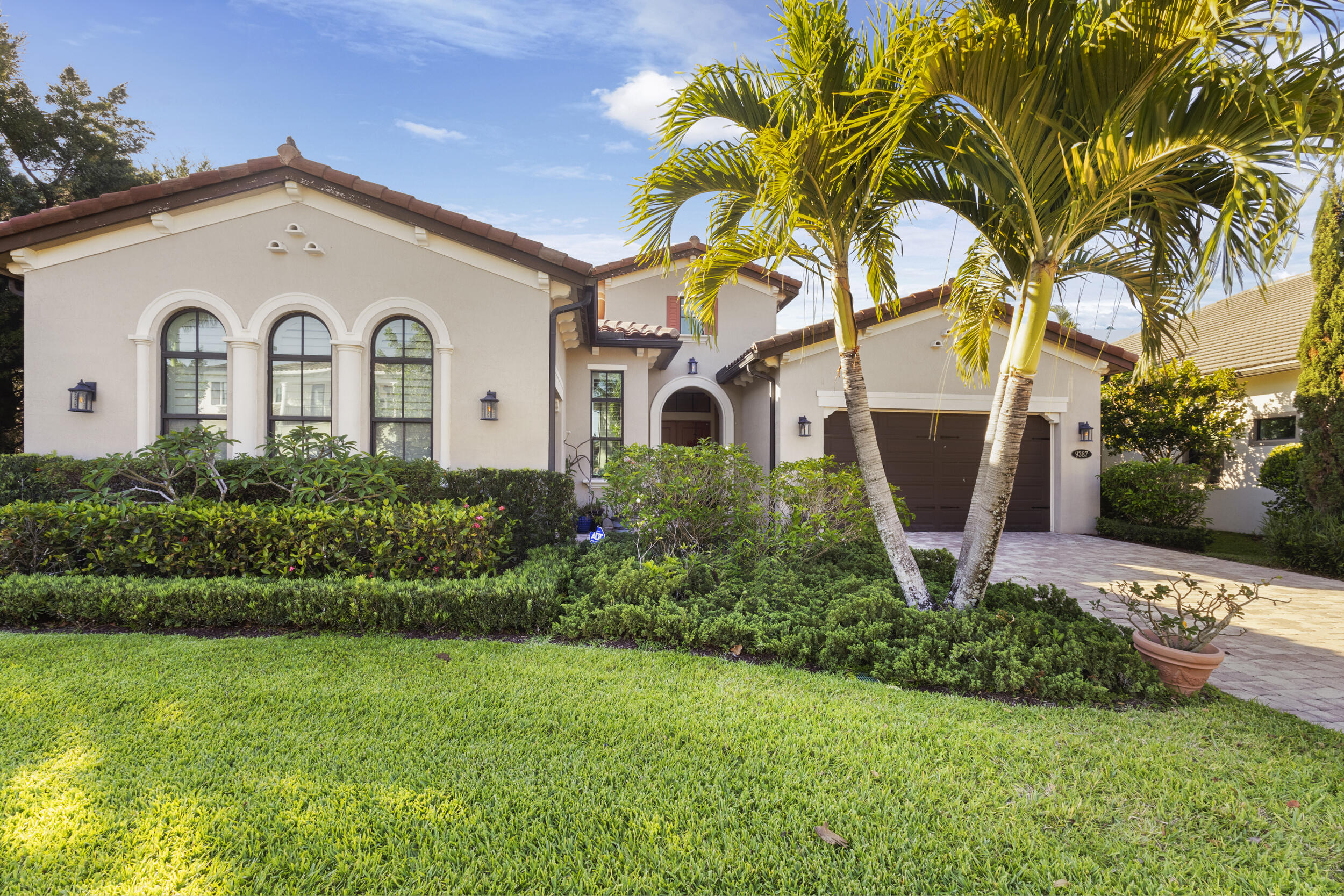 PALM MEADOWS ESTATES - Residential