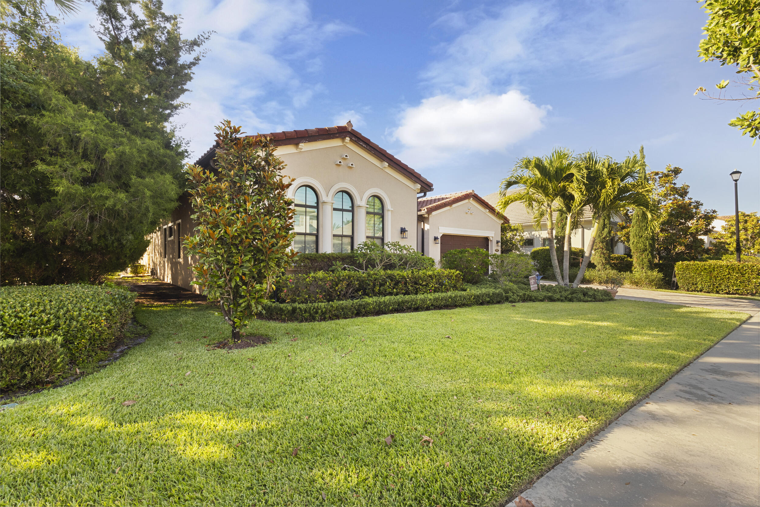 PALM MEADOWS ESTATES - Residential
