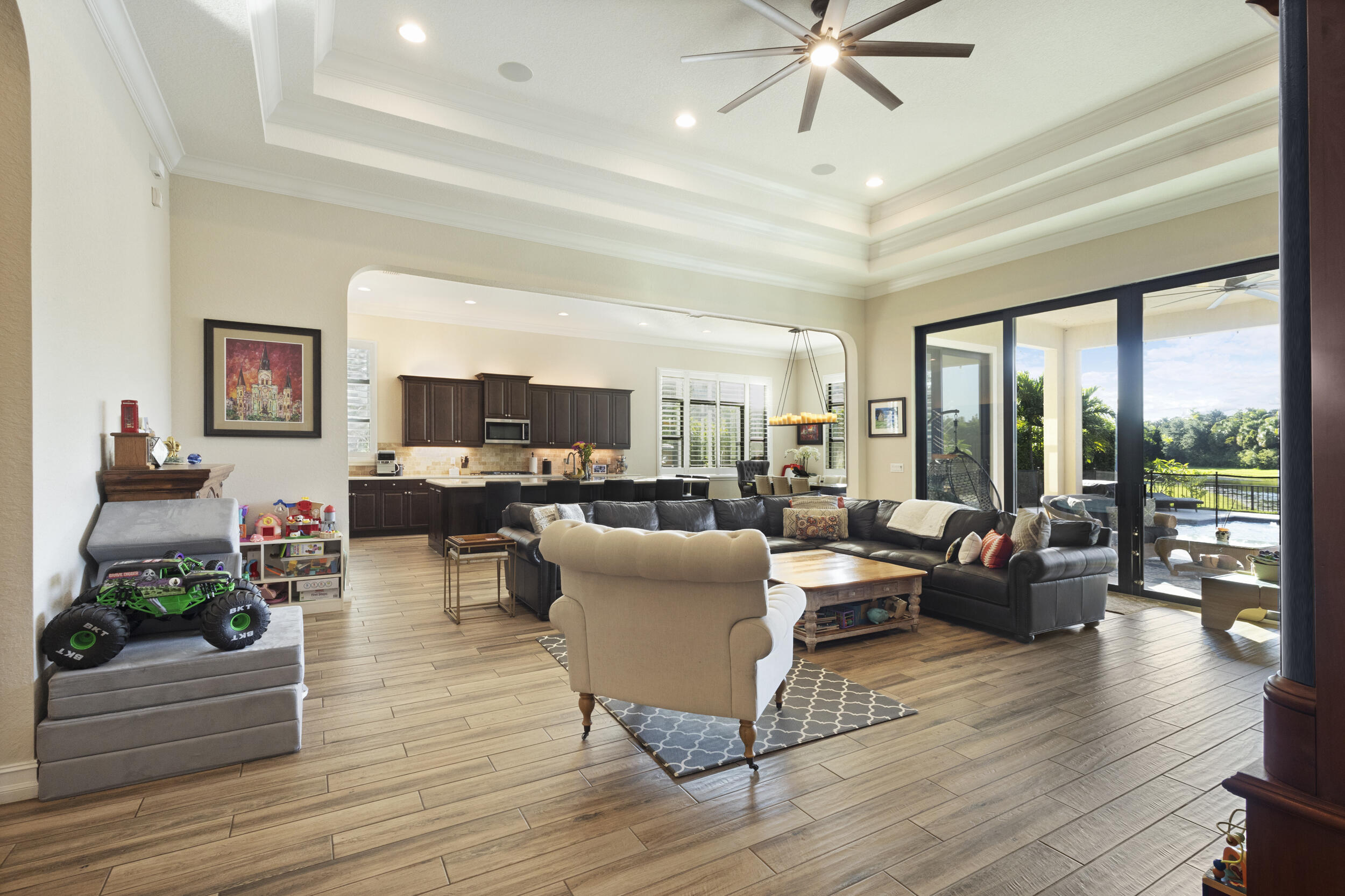 PALM MEADOWS ESTATES - Residential
