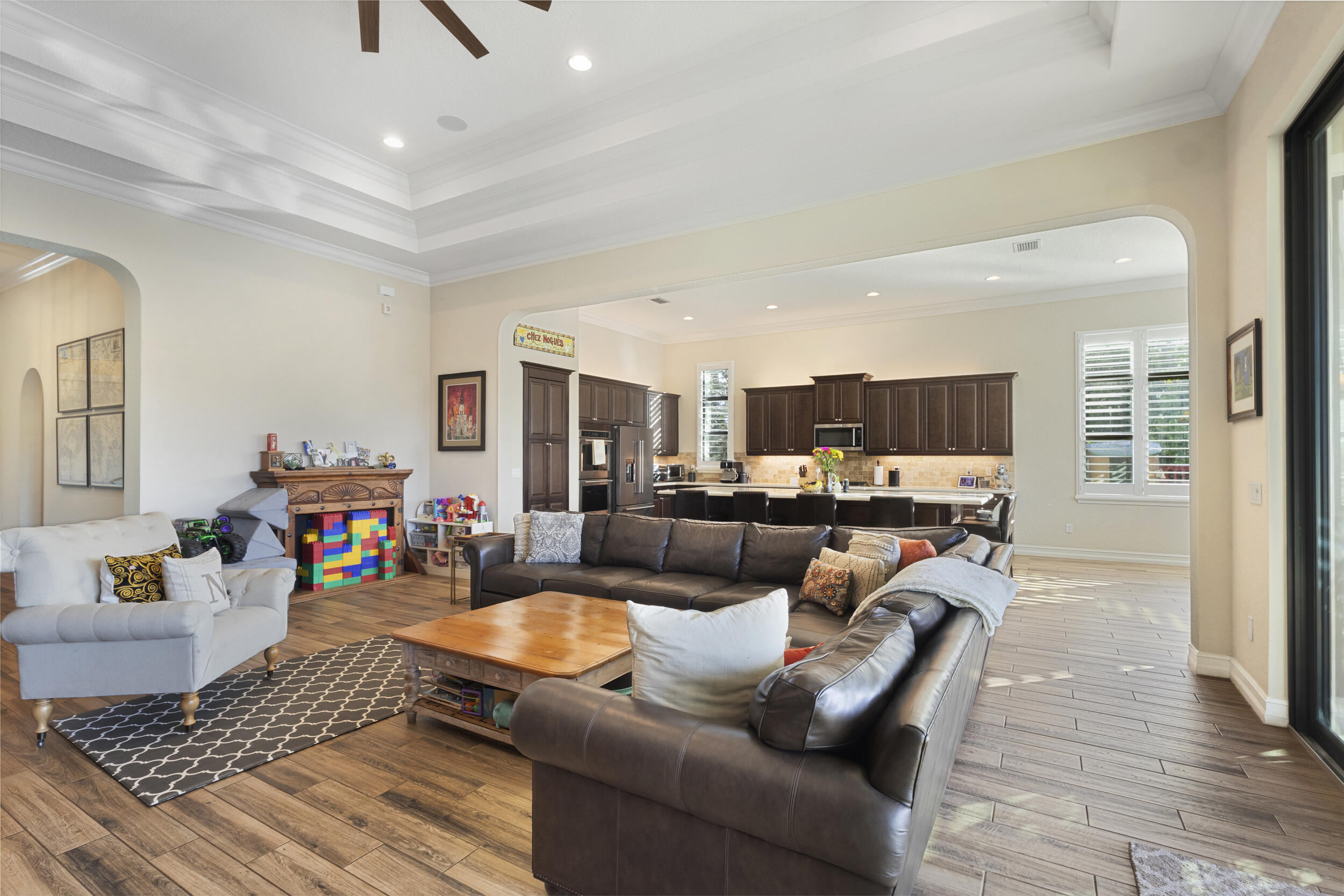 PALM MEADOWS ESTATES - Residential