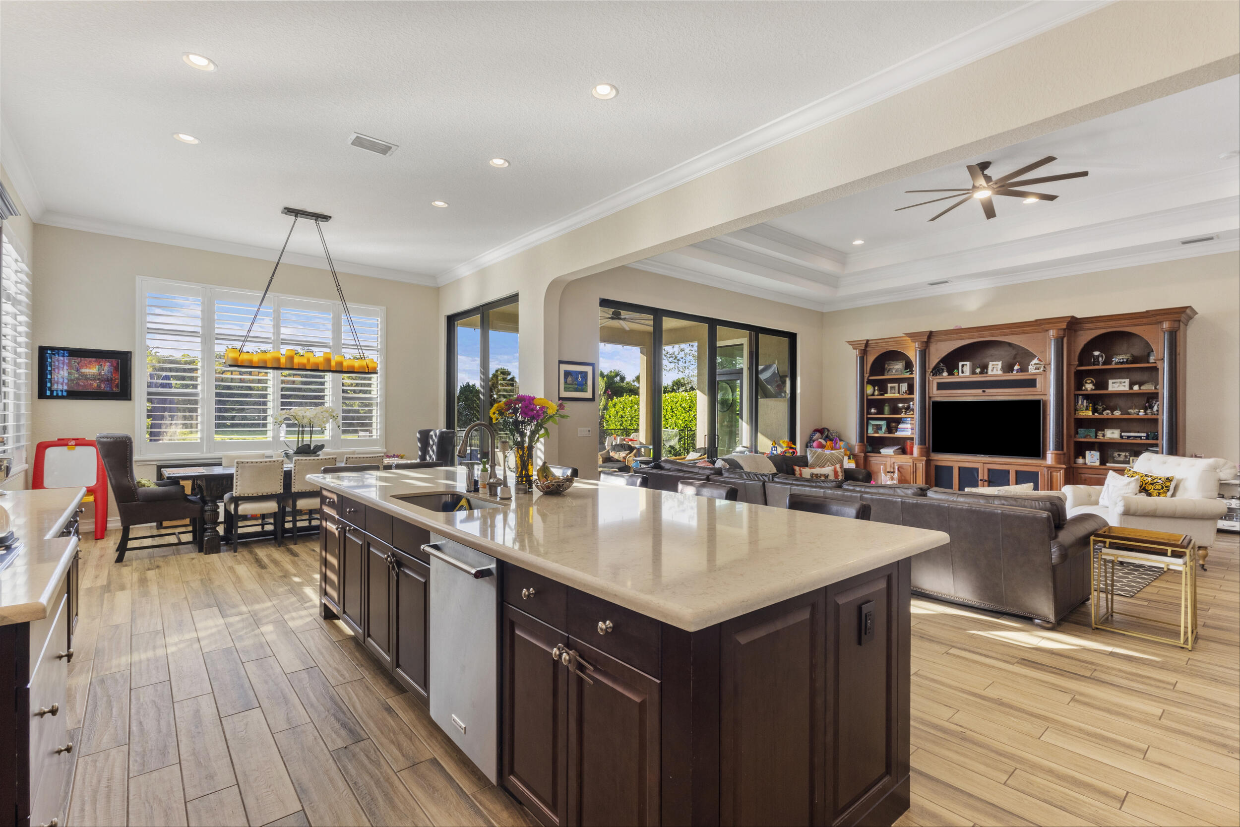PALM MEADOWS ESTATES - Residential